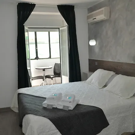 Hostal Meyra Madrid Exterior foto